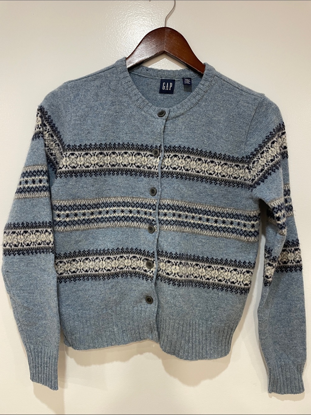 Vintage women’s y2k 2000s Gap button up crop top wool sweater small
